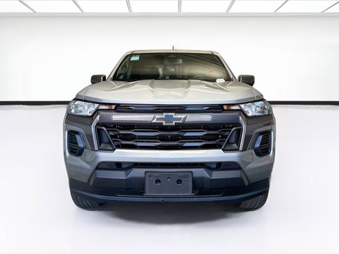 Used 2025 Chevrolet Colorado LT w/ Advanced Trailering Package RWD image 2