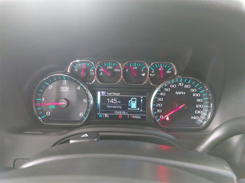 Used 2018 Chevrolet Suburban LT image 25