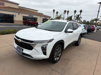 Used 2025 Chevrolet Trax LT