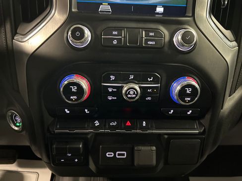 Used 2023 GMC Sierra 2500 SLE w/ SLE Value Package; image 19