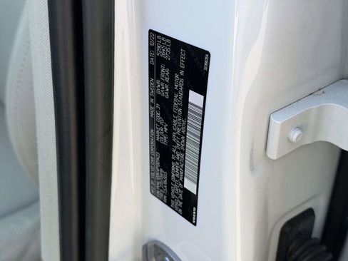 Used 2023 Volvo XC60 B5 Core FWD image 27