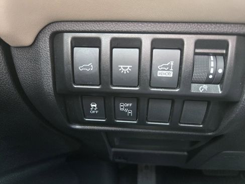 Used 2022 Subaru Ascent Touring AWD/4WD image 11