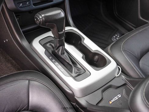 Used 2017 Chevrolet Colorado ZR2 w/ LPO, Premium Interior Package AWD/4WD image 57