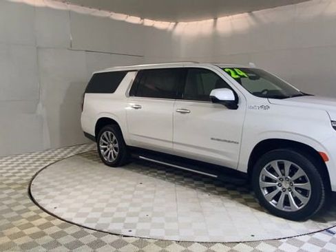 Used 2024 Chevrolet Suburban High Country w/ Max Trailering Package image 2