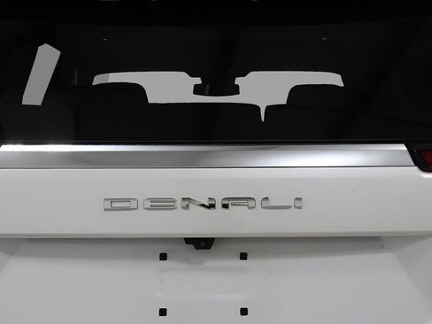 Used 2025 GMC Yukon XL Denali w/ Sun & Power Step Package AWD/4WD image 42