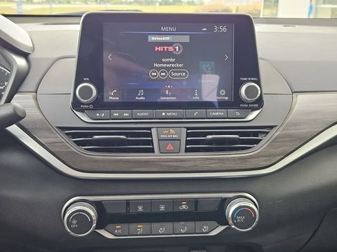 Certified 2025 Nissan Altima 2.5 SV FWD image 23