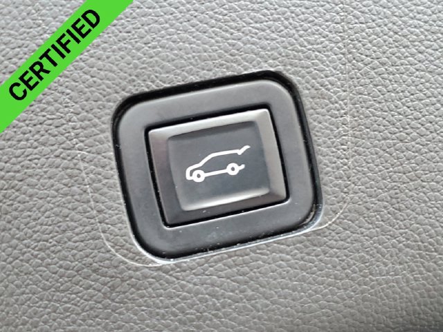 Certified 2023 Chevrolet Traverse High Country AWD/4WD image 34