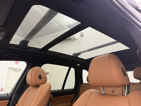 Used 2024 BMW X5 sDrive40i w/ Parking Assistance Package RWD image 13