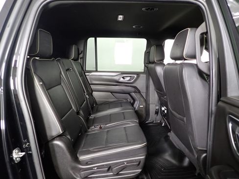 Used 2021 GMC Yukon XL SLT AWD/4WD image 37