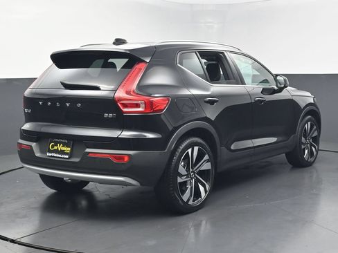 Used 2023 Volvo XC40 B5 Ultimate w/ Climate Package AWD/4WD image 5