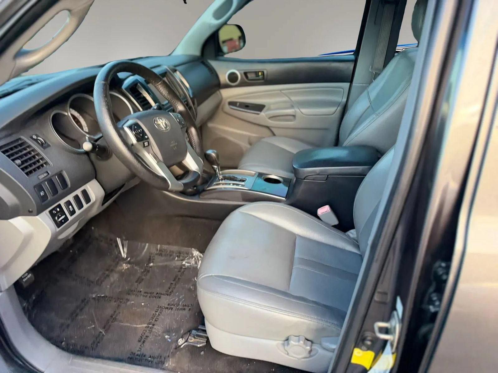 Used 2014 Toyota Tacoma PreRunner w/ SR5 Package RWD image 18