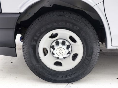 Used 2018 Chevrolet Express 3500 LS RWD image 25
