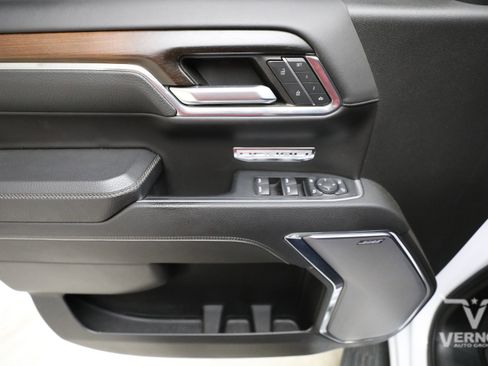 Used 2024 GMC Sierra 1500 Denali AWD/4WD image 20