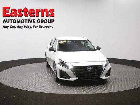 Used 2025 Nissan Altima 2.5 SV FWD image 51