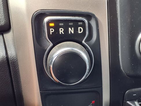 Used 2019 RAM 1500 Classic SLT RWD image 12