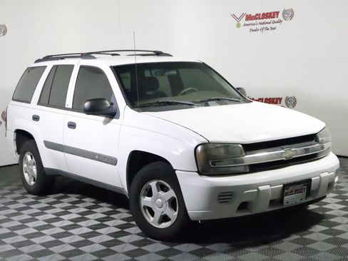 Used 2003 Chevrolet TrailBlazer LS w/ Preferred Equipment Group AWD/4WD image 2