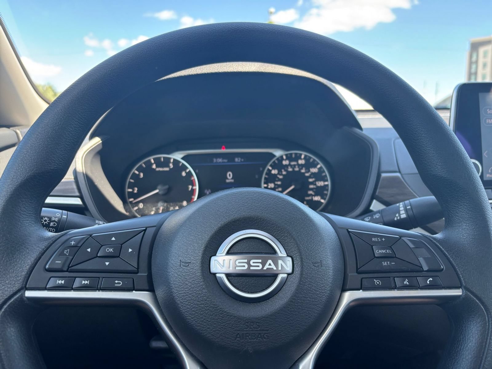 Used 2025 Nissan Altima 2.5 SV FWD image 27