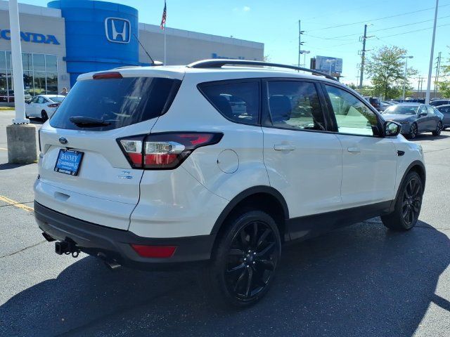 Used 2017 Ford Escape SE w/ Equipment Group 201A AWD/4WD image 10