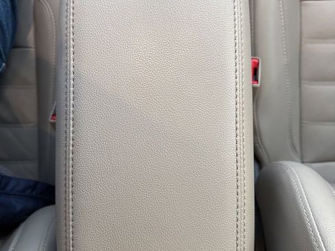 Used 2018 Ford Escape SEL image 34