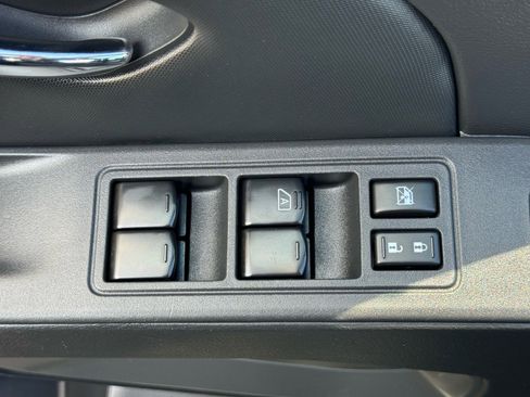 Used 2023 Nissan Frontier SV image 20