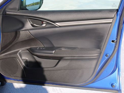 Used 2018 Honda Civic Sport image 17