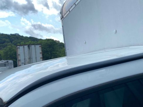 Used 2015 GMC Savana 3500 RWD image 5