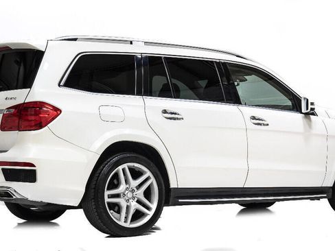 Used 2014 Mercedes-Benz GL 550 GL 550 4MATIC AWD 4dr SUV image 3