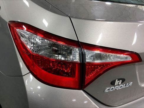 Used 2015 Toyota Corolla LE FWD image 29