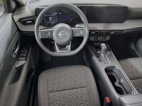 Certified 2025 Nissan Kicks SV w/ Illumination Package FWD image 22