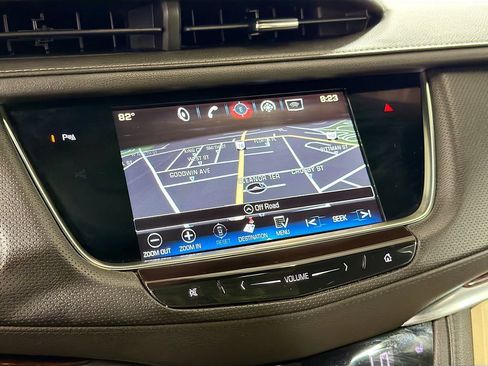 Used 2017 Cadillac XT5 Luxury w/ Driver Awareness Package AWD/4WD image 15
