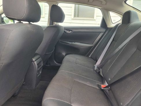 Used 2019 Nissan Sentra S image 11
