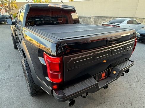 Used 2018 Ford F150 Raptor w/ Equipment Group 801A Mid image 9