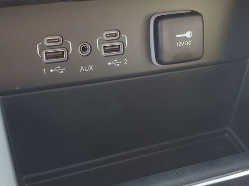 Used 2024 Jeep Grand Cherokee Limited image 30