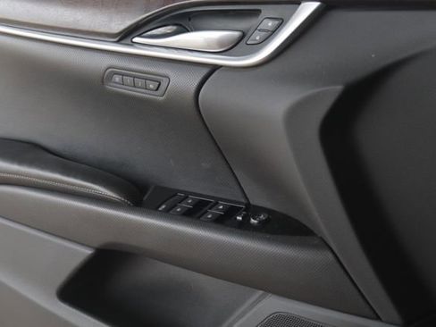 Used 2019 Cadillac XTS Luxury image 21