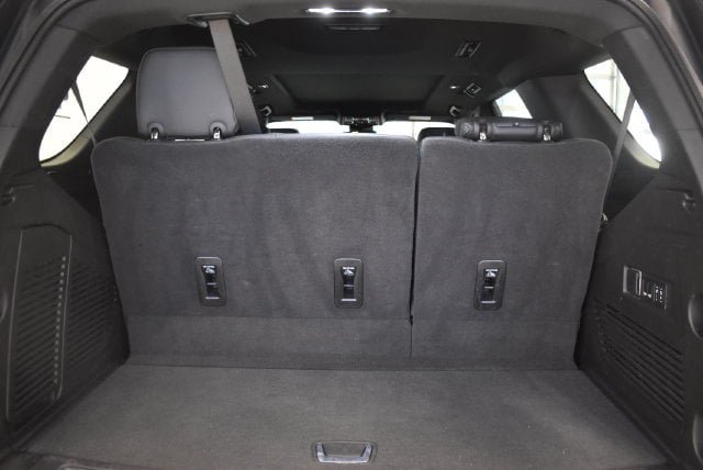 Used 2026 GMC Yukon Denali w/ Sun & Power Step Package AWD/4WD image 16