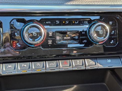 Used 2022 GMC Sierra 1500 Denali w/ Denali Reserve Package image 24