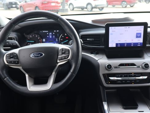 Used 2023 Ford Explorer XLT w/ Equipment Group 202A image 16
