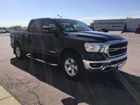 Used 2023 RAM 1500 Big Horn AWD/4WD image 4