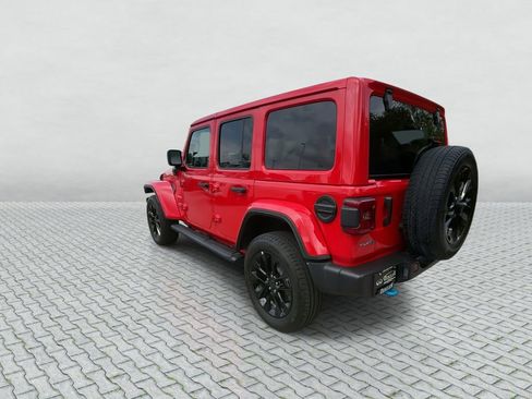 Used 2024 Jeep Wrangler Unlimited Sahara AWD/4WD image 6