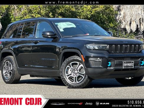 New 2023 Jeep Grand Cherokee Trailhawk image 1