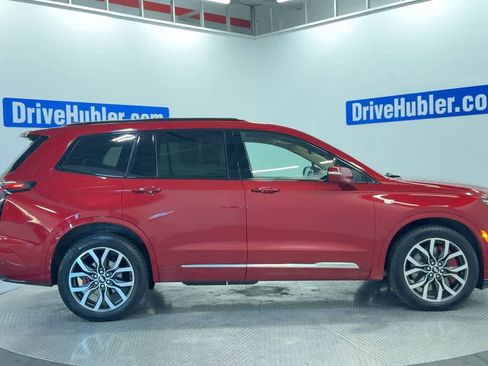 Used 2024 Cadillac XT6 Sport w/ Platinum Package image 3