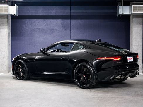 Used 2022 Jaguar F-TYPE Coupe RWD image 9