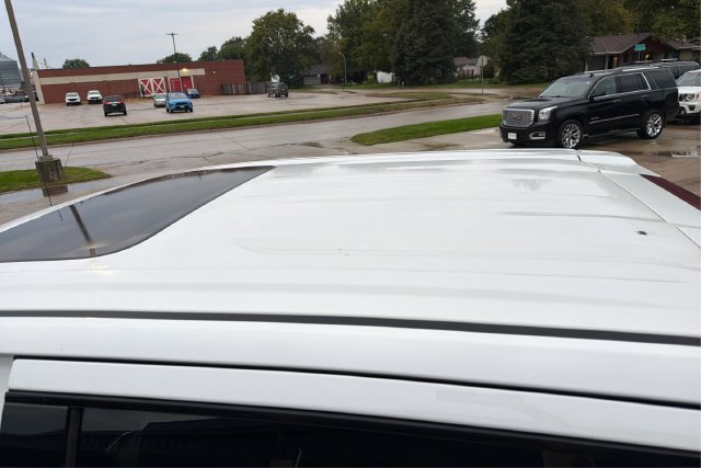 Used 2021 GMC Sierra 1500 AT4 w/ AT4 Value Package AWD/4WD image 11
