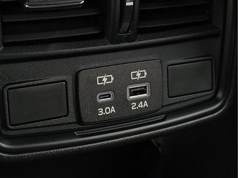 Certified 2025 Subaru Forester Premium AWD/4WD image 11