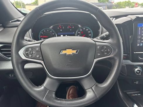 Used 2023 Chevrolet Traverse LT w/ LT Premium Package AWD/4WD image 10
