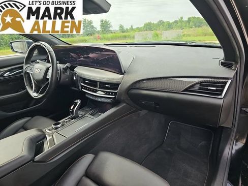 Used 2025 Cadillac CT5 V RWD image 30