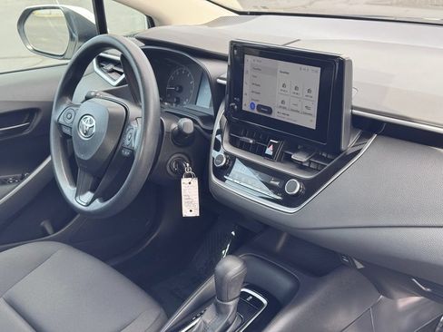 Used 2024 Toyota Corolla LE FWD image 5