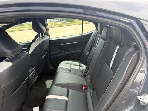 Used 2025 Toyota Camry SE FWD image 3