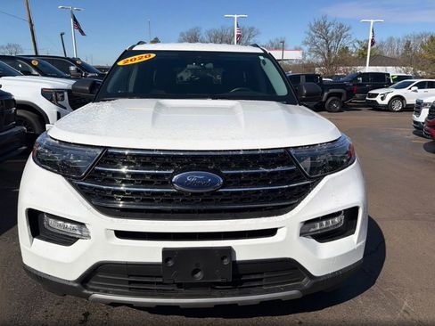 Used 2020 Ford Explorer XLT w/ Equipment Group 202A image 2