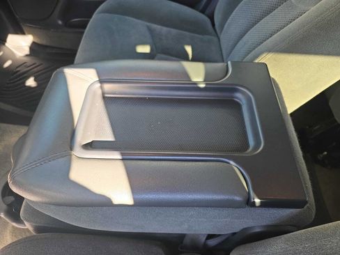 Used 2004 Chevrolet Silverado 3500 4x4 Crew Cab w/ Heavy-Duty Power Package image 14